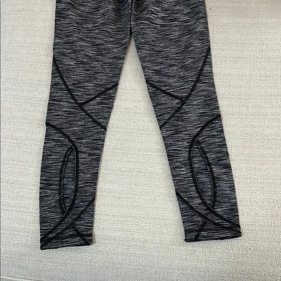 Women’s Victoria’s Secret Sport Leggings - Picture 7 of 7
